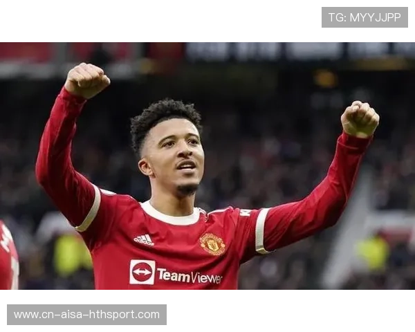 曼联拟将薪资结构调整为更灵活的长期保留策略——开启俱乐部新篇章